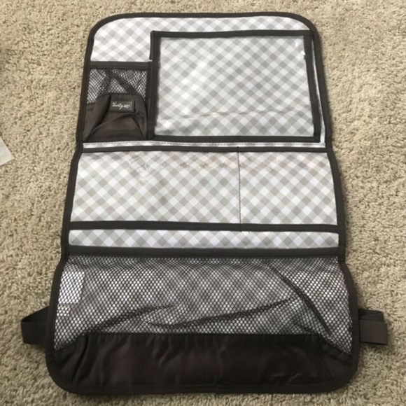 Thirty-One Gifts:  Hang-Up Activity Organizer - Picture 3 of 4